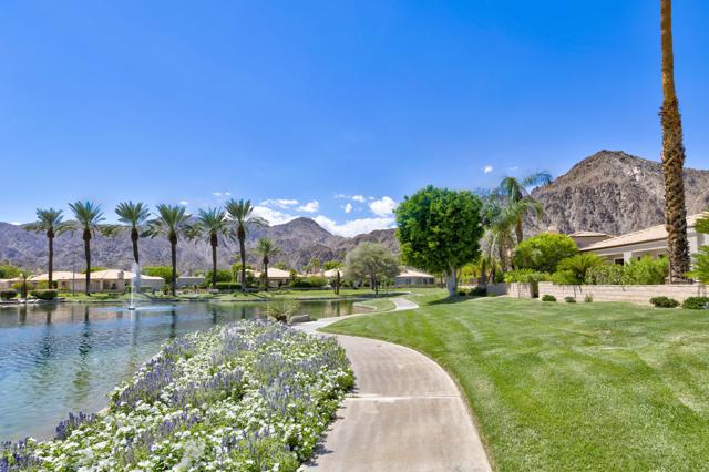 48509 ViA Encanto, La Quinta CA: https://media.crmls.org/mediaz/293c680a-7670-4f9a-8da6-f791f6ccb5a8.jpg