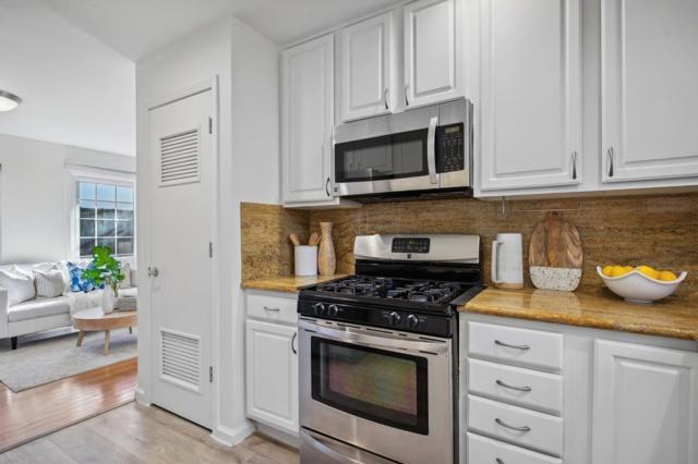 358 N El Camino Real, San Mateo CA: https://media.crmls.org/mediaz/293ca819-4b85-4840-afb8-196f93812a2d.jpg