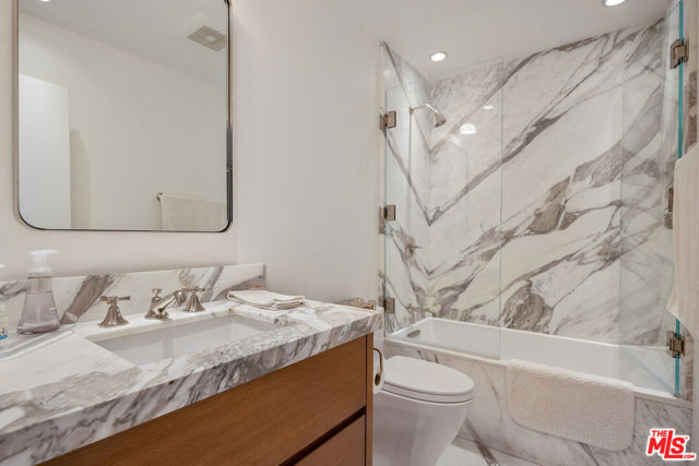 1033 Carol Drive, West Hollywood CA: https://media.crmls.org/mediaz/293e38d8-631b-40f4-adfe-e35a5d18a230.jpg