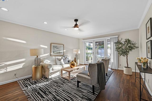 613 Joyce St, Livermore CA: https://media.crmls.org/mediaz/293e3d65-6cb5-4d4c-98b2-bc68c58d71d1.jpg