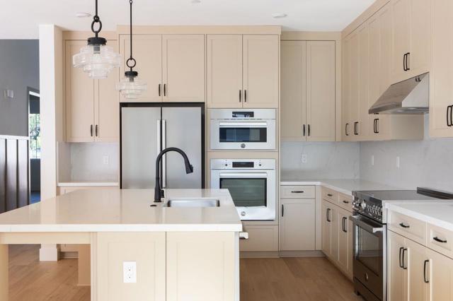 7368 Ailes Court, Gilroy CA: https://media.crmls.org/mediaz/293e8e83-5429-46f9-b2f9-936456e88112.jpg