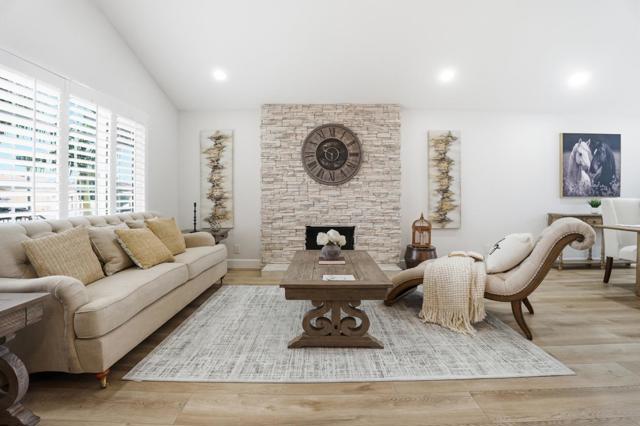 11383 Stonecress Avenue, Fountain Valley CA: https://media.crmls.org/mediaz/293ffd44-71eb-4436-9e76-4de833b7411b.jpg