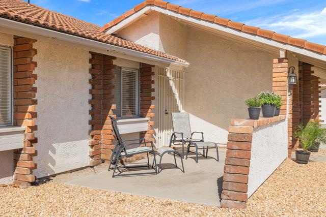 2050 Silver Oak Way, Hemet CA: https://media.crmls.org/mediaz/293ffdd0-59da-4afb-b1b0-657af513944b.jpg