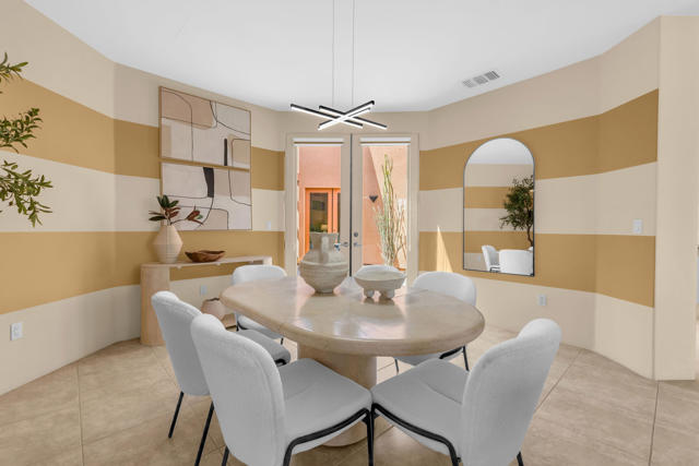 50050 Camino Privado, La Quinta CA: https://media.crmls.org/mediaz/294029a5-bcc4-4159-871a-9e0667789063.jpg