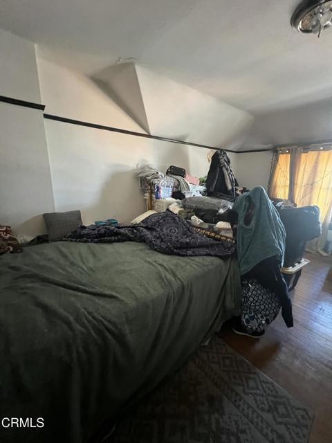 1324 Volney Drive, Los Angeles CA: https://media.crmls.org/mediaz/2940381f-b381-4e00-bdd7-46293e36331f.jpg