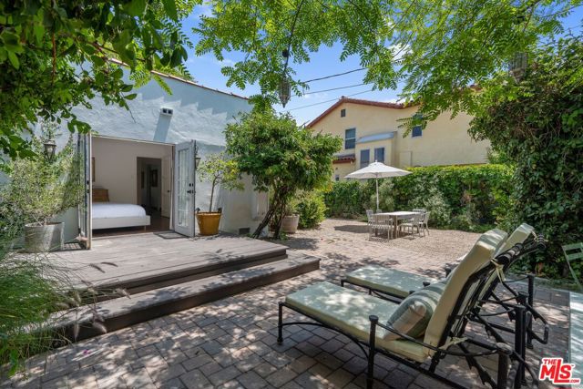 1829 Holt Avenue, Los Angeles, California 90035, 2 Bedrooms Bedrooms, ,1 BathroomBathrooms,Single Family Residence,For Sale,Holt,24407005