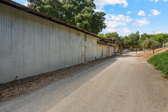 804 Comstock Road, Hollister CA: https://media.crmls.org/mediaz/294177f0-fe81-4ddc-896b-ead274872d17.jpg