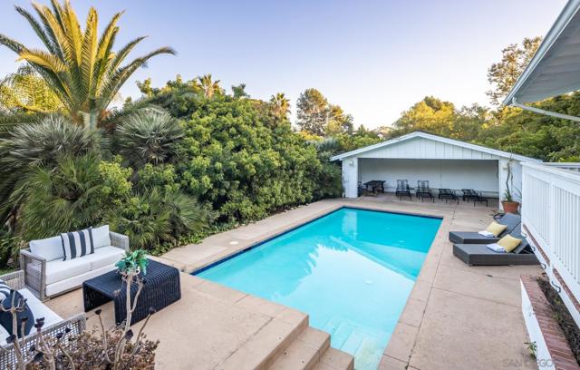 5333 Los Mirlitos, Rancho Santa Fe CA: https://media.crmls.org/mediaz/2941ea57-b25e-4fd4-9c60-e4da49fc02e0.jpg
