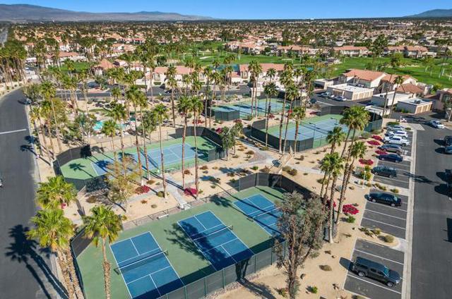 78337 Scarlet Court, La Quinta CA: https://media.crmls.org/mediaz/2942af55-2389-43c7-b296-ec82f5129ecf.jpg