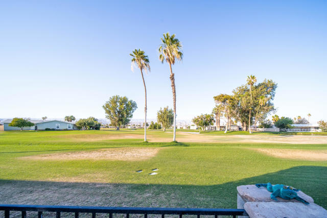 33440 Carlsbad Circle, Thousand Palms CA: https://media.crmls.org/mediaz/294340d1-8f78-4d2b-8c49-e2607207e355.jpg