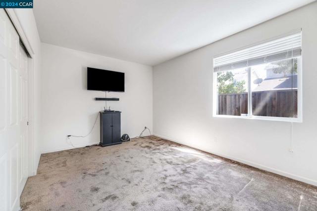 Image 9 of 33 For 1113 Strawberry Ln