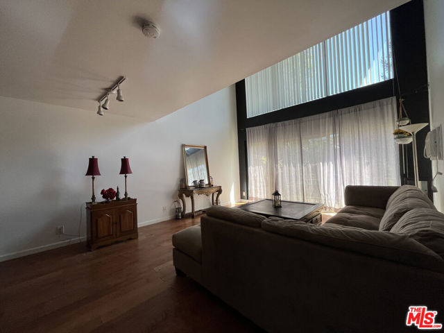 3050 S Bristol Street, Santa Ana CA: https://media.crmls.org/mediaz/29457f40-71b6-4115-9b61-c8ab46088b66.jpg