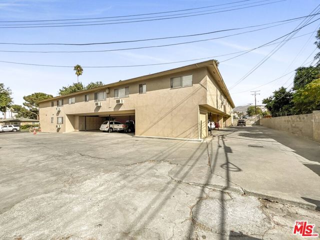 1806 Loma Vista Street, Riverside CA: https://media.crmls.org/mediaz/29465f33-14c8-42ba-9afc-be98e4820c96.jpg