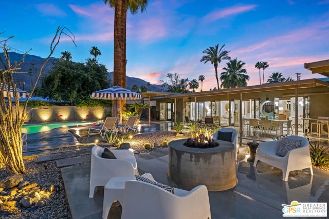 1251 E San Lorenzo Road, Palm Springs CA: https://media.crmls.org/mediaz/29470882-6e84-439a-80f7-c174f4736e2d.jpg