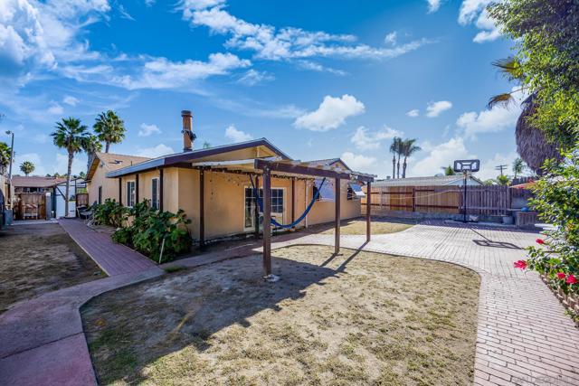 740 Melrose Pl, Vista, California 92083, 5 Bedrooms Bedrooms, ,2 BathroomsBathrooms,Single Family Residence,For Sale,Melrose Pl,250000638SD