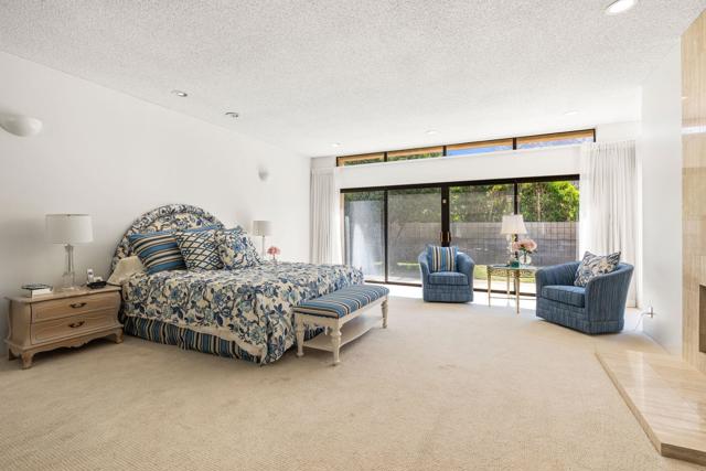 46220 Manitou Drive, Indian Wells CA: https://media.crmls.org/mediaz/29490a3c-ad76-4c7a-82c5-09ab45745f83.jpg