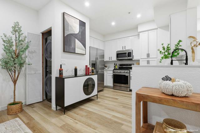 1400 El Camino Real, South San Francisco CA: https://media.crmls.org/mediaz/294942ad-25cd-4222-893e-f3a688743518.jpg