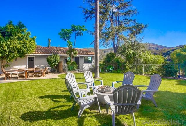 2035 Camino Cantera, Vista CA: https://media.crmls.org/mediaz/294a3f4b-e2ad-4faa-85c2-903fb9a8c950.jpg