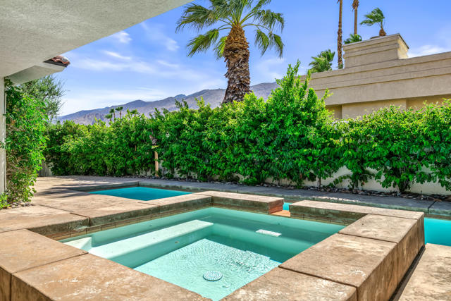 1399 N ViA Donna, Palm Springs CA: https://media.crmls.org/mediaz/294a7a45-19b1-495c-9255-965880780201.jpg