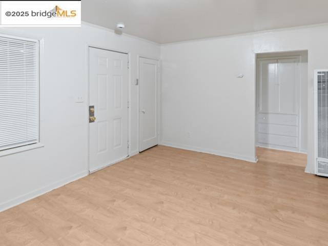 9866 Koford Rd, Oakland CA: https://media.crmls.org/mediaz/294b11c9-6f2f-474b-93d4-2538a0103074.jpg