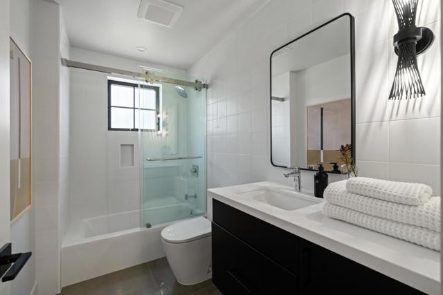 535 Creekside Court, Half Moon Bay CA: https://media.crmls.org/mediaz/294b5dea-940d-4be8-94a4-f28e73edda0d.jpg