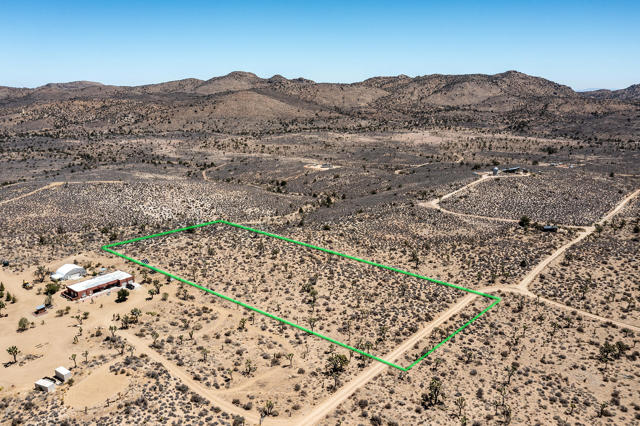 112 Angel View Road, Pioneertown CA: https://media.crmls.org/mediaz/294bdd52-e913-41a8-934b-71779d23f20a.jpg