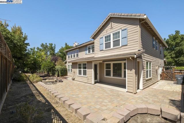 670 W Privado Way, Mountain House CA: https://media.crmls.org/mediaz/294c4fa5-e7d9-4cfe-b2fc-e31d4245d990.jpg