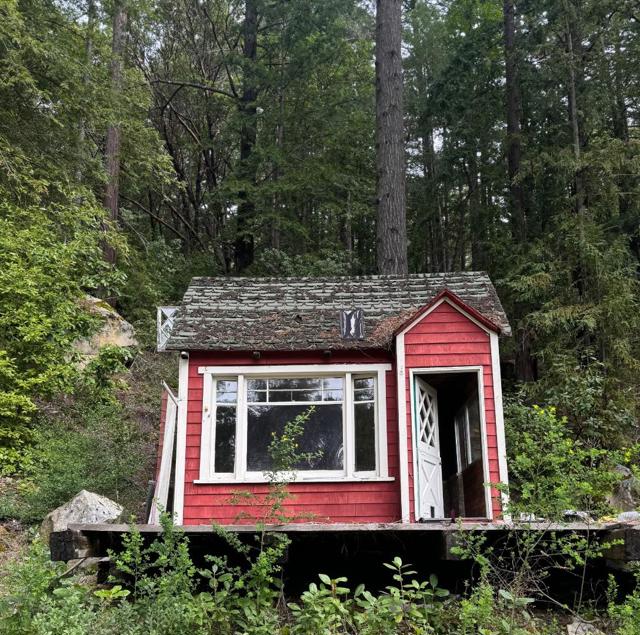 320 Timber Cove, Boulder Creek CA: https://media.crmls.org/mediaz/294c6b7d-5a57-4d01-87ac-f7e82691c015.jpg