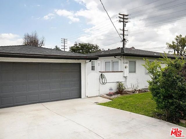 6302 N San Gabriel Boulevard, San Gabriel CA: https://media.crmls.org/mediaz/294d7f22-9cab-4876-9560-7d65fc737f50.jpg
