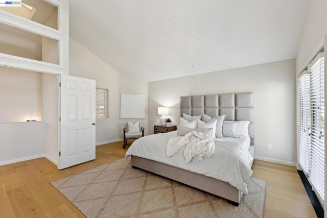 Image 32 of 60 For 674 Crystal Ct