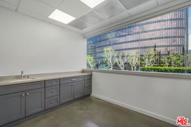  Commercial for Sale in Beverly Hills, California
