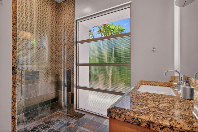 9 Rockcrest, Rancho Mirage CA: https://media.crmls.org/mediaz/294e990e-a44d-4aa1-bb89-59d08c55baf8.jpg