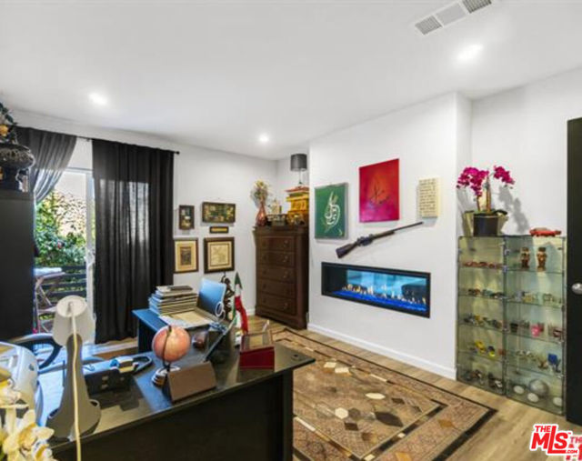10915 Ayres Avenue, Los Angeles CA: https://media.crmls.org/mediaz/294f9598-39e5-4b6f-a816-2049b2501b01.jpg