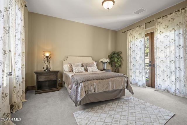 82 Queens Garden Drive, Thousand Oaks CA: https://media.crmls.org/mediaz/294fd90e-b9b6-43b6-aeca-34b7f0598c23.jpg