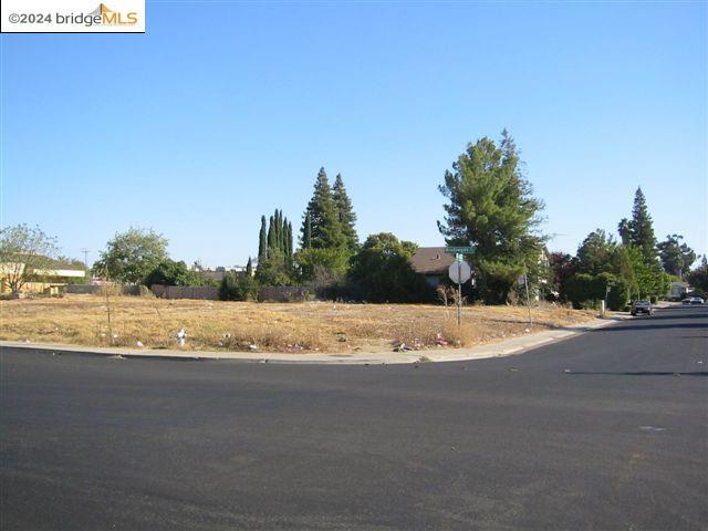 Image 4 of 12 For 7200 Meadowgate Dr