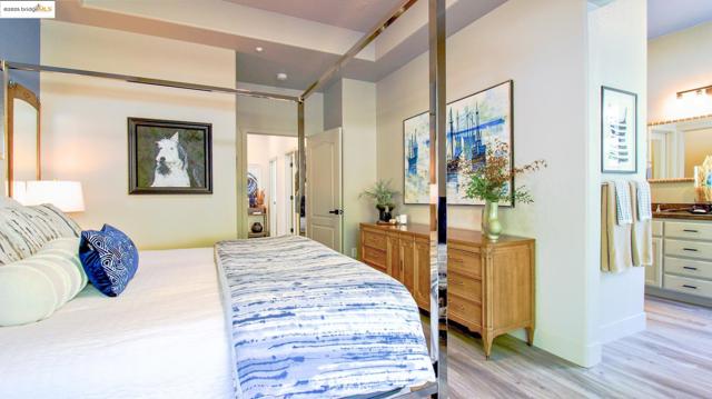 881 Inverness Ln, Brentwood CA: https://media.crmls.org/mediaz/294ff128-30a7-40dc-adb0-ecc6d675685f.jpg
