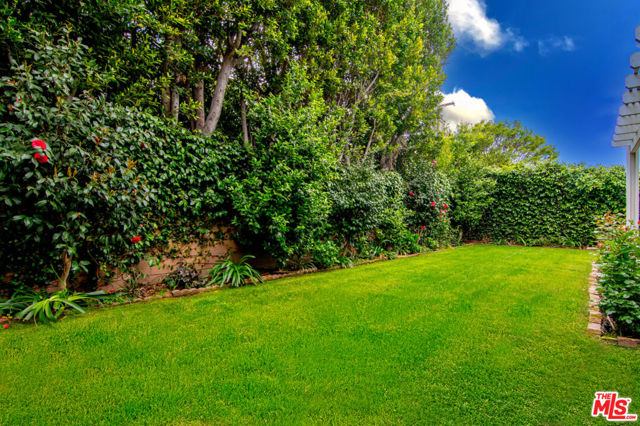 12954 Otsego Street, Sherman Oaks CA: https://media.crmls.org/mediaz/294ffaf7-a2fa-4222-81f8-ddb64ec21662.jpg