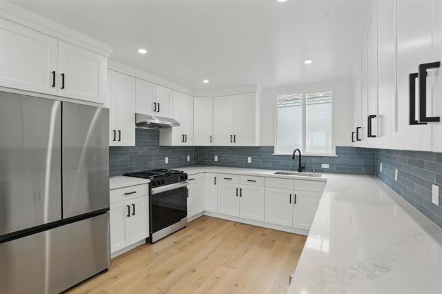 119 Nueva Ave, San Francisco CA: https://media.crmls.org/mediaz/29504929-1570-48e5-a7bb-e7def1228c7f.jpg