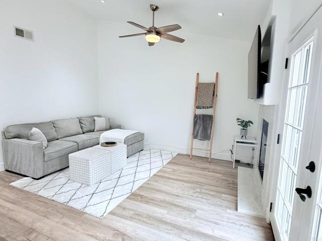1642 Marbella Drive, Vista CA: https://media.crmls.org/mediaz/2950641a-86ef-4053-be1e-a704ebba30a8.jpg
