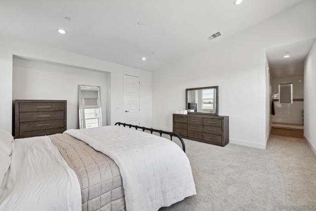 8246 Rose Quartz Cir, San Diego CA: https://media.crmls.org/mediaz/2950b495-a0c6-41b6-86a9-3e5b18555415.jpg