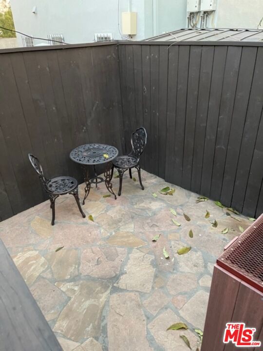 836 Hilldale Avenue, West Hollywood CA: https://media.crmls.org/mediaz/2950c48d-13ad-49e8-a73a-96e2cea9af4e.jpg