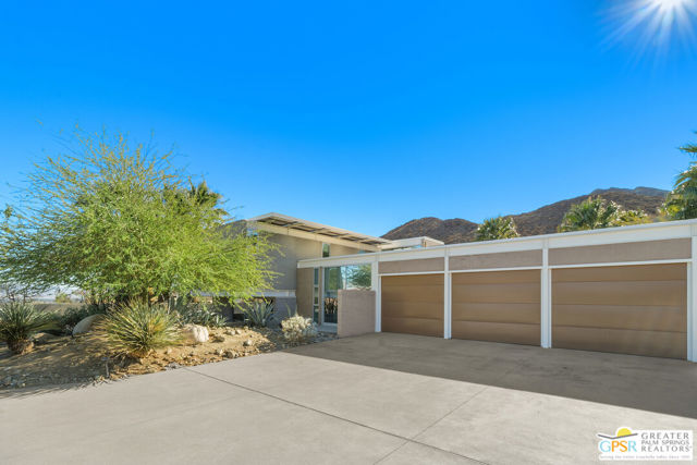 Image 19 of 75 For 27 Grande View Court