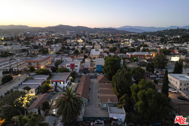 4124 Monroe Street, Los Angeles CA: https://media.crmls.org/mediaz/295157f5-b567-4799-a3d1-17975d6b9398.jpg
