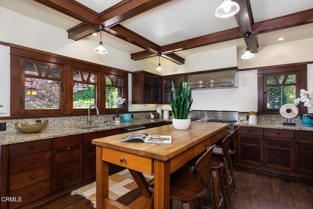 Detail Gallery Image 19 of 60 For 1361 Ridge Way, Pasadena,  CA 91106 - 5 Beds | 4/2 Baths