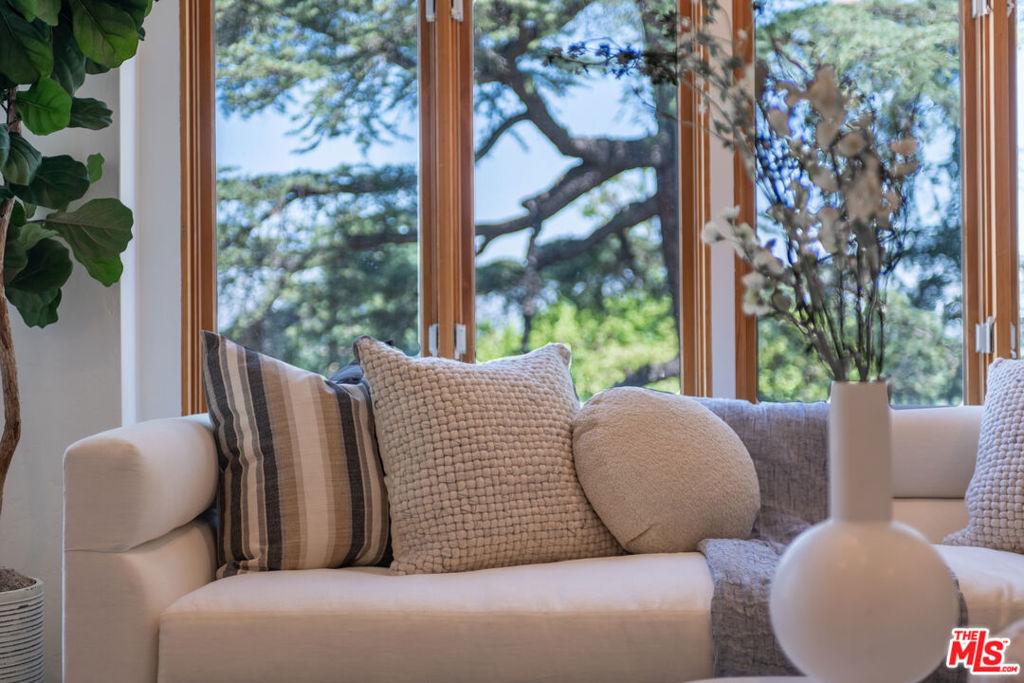 MLS #25543687 img 12