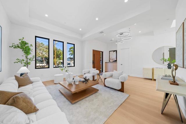 89 Centre Street, Mountain View CA: https://media.crmls.org/mediaz/29533a4f-ef5b-45af-a173-6e9477eb0c57.jpg