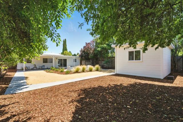 1016 Patricia Avenue, San Mateo CA: https://media.crmls.org/mediaz/2953469e-2dac-415a-9abd-0713feb8c9da.jpg