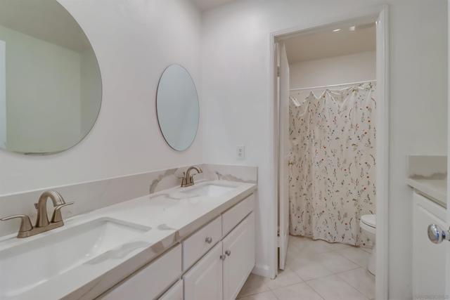 32411 Cassino Court, Temecula CA: https://media.crmls.org/mediaz/2953784a-d39c-4f02-8b22-22fb19237121.jpg
