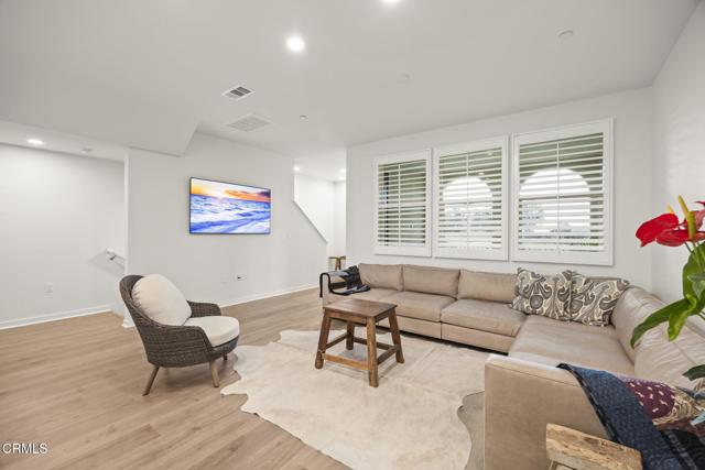 Detail Gallery Image 13 of 55 For 745 Winchester Dr, Oxnard,  CA 93036 - 4 Beds | 3/1 Baths