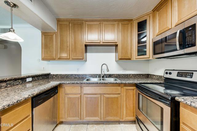 Detail Gallery Image 10 of 26 For 3700 Q St #U212,  Bakersfield,  CA 93301 - 3 Beds | 2 Baths